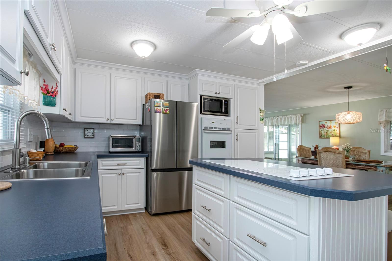 VENETIAN ESTATES - Residential