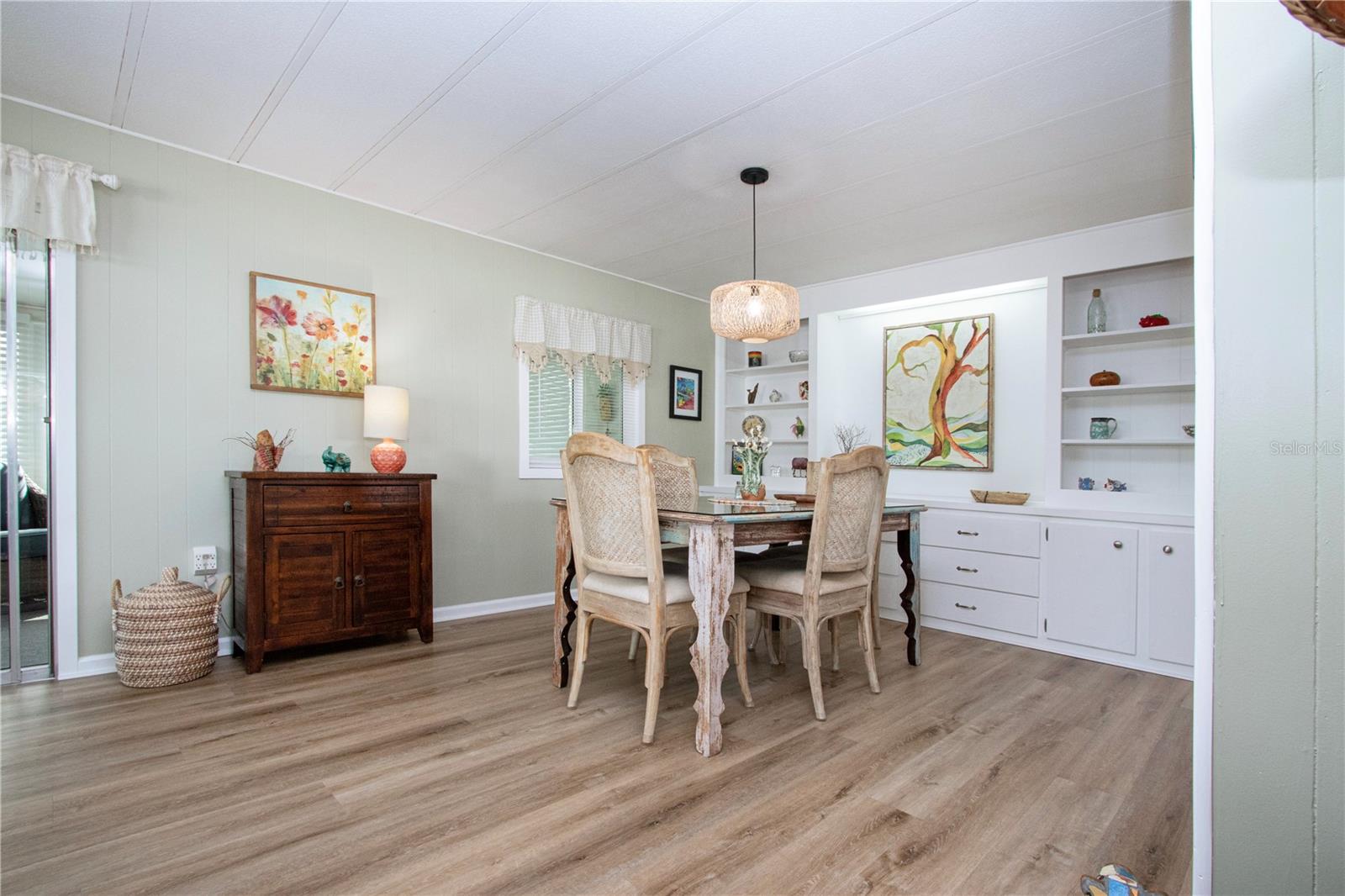 VENETIAN ESTATES - Residential