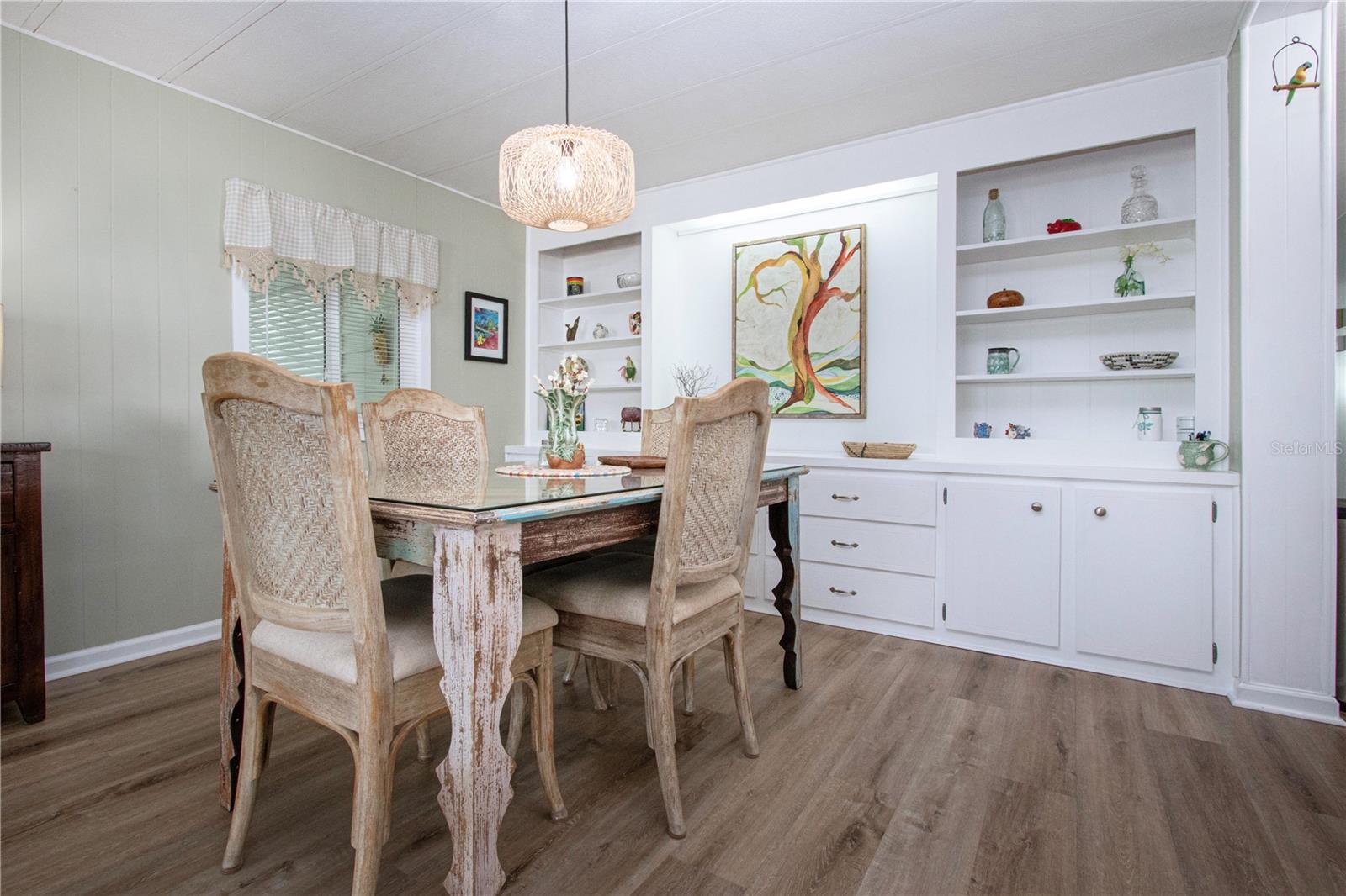 VENETIAN ESTATES - Residential