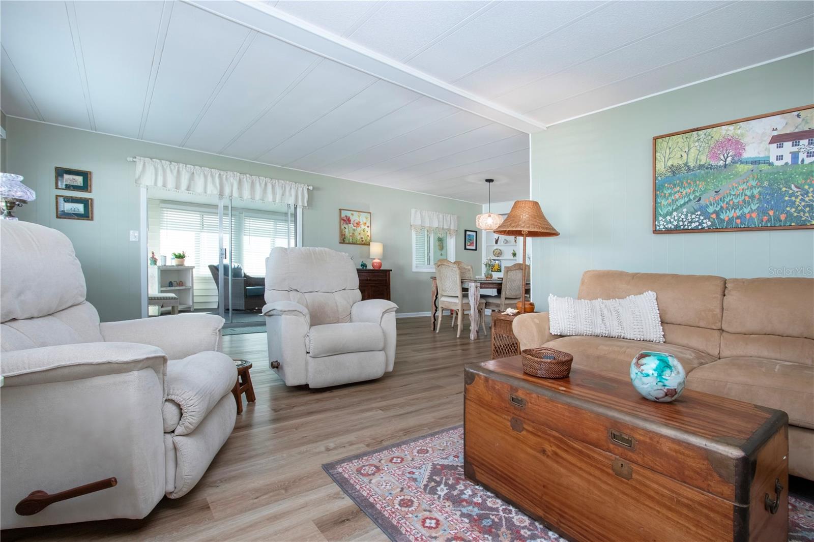 VENETIAN ESTATES - Residential