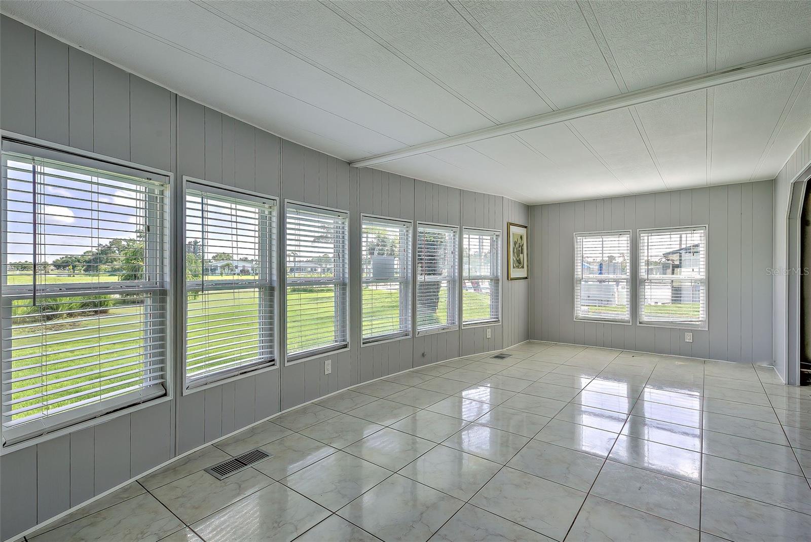 MAPLE LEAF ESTATES - Residential