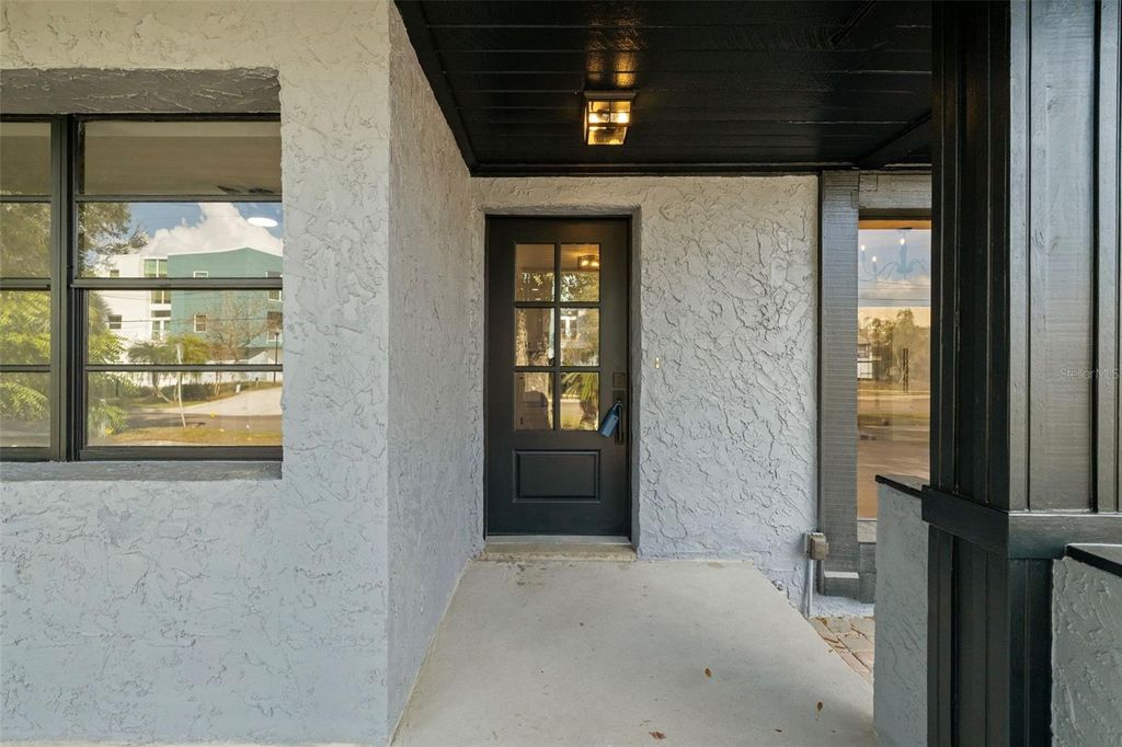 Photo of 3406 W Swann Avenue, Tampa, FL 33609 (MLS # TB8523160)