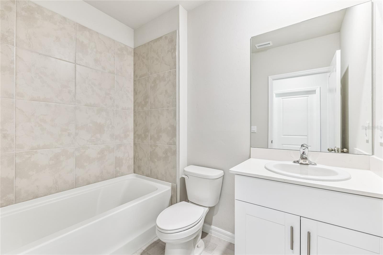 HERITAGE LAKE PARK - Residential