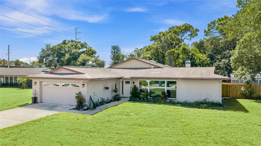 Photo of 802 Embassy Road, Largo, FL 33771 (MLS # A4704780)