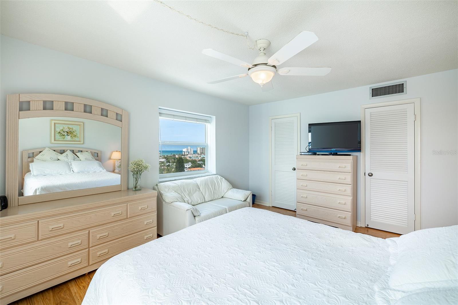 THREE PALMS POINTE CONDO - Residential Lease