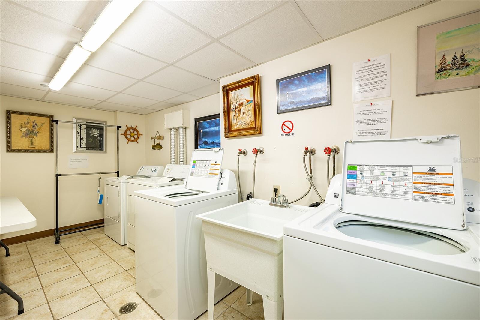 THREE PALMS POINTE CONDO - Residential Lease