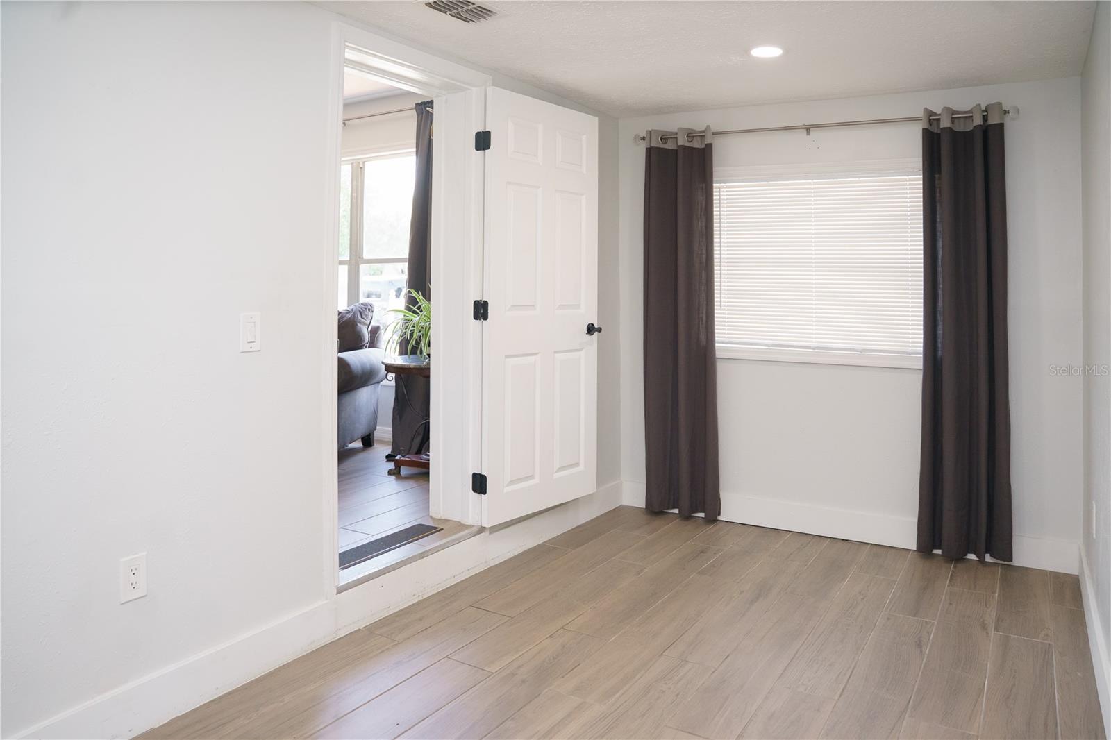 WESTSHORE ESTATES SOUTH 1ST AD - Residential