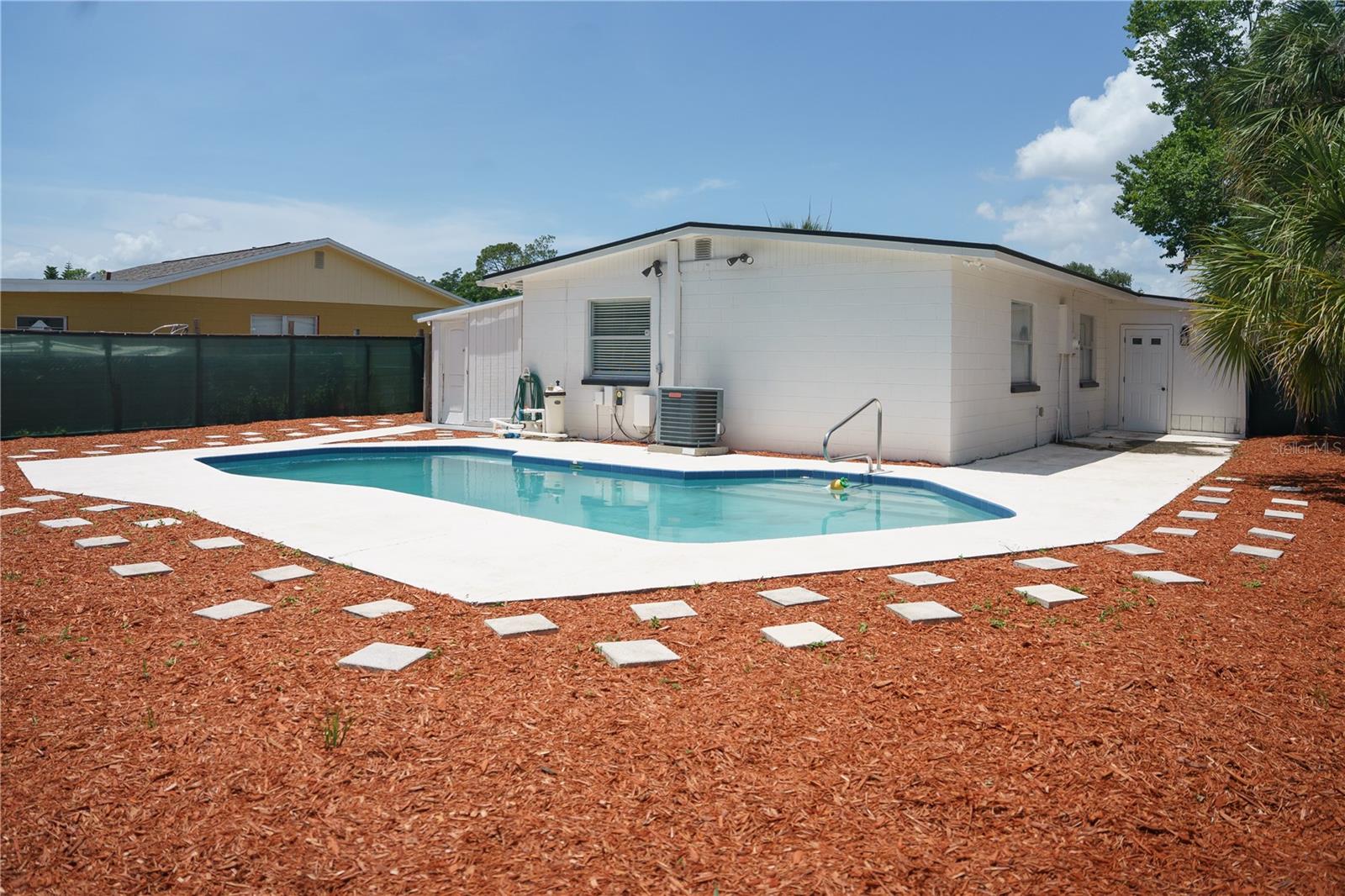WESTSHORE ESTATES SOUTH 1ST AD - Residential