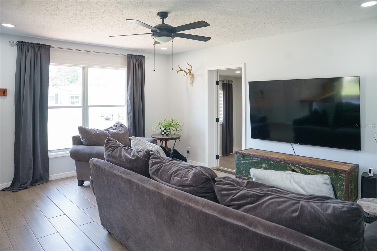 WESTSHORE ESTATES SOUTH 1ST AD - Residential