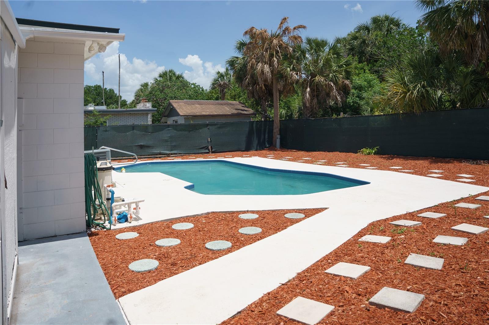 WESTSHORE ESTATES SOUTH 1ST AD - Residential