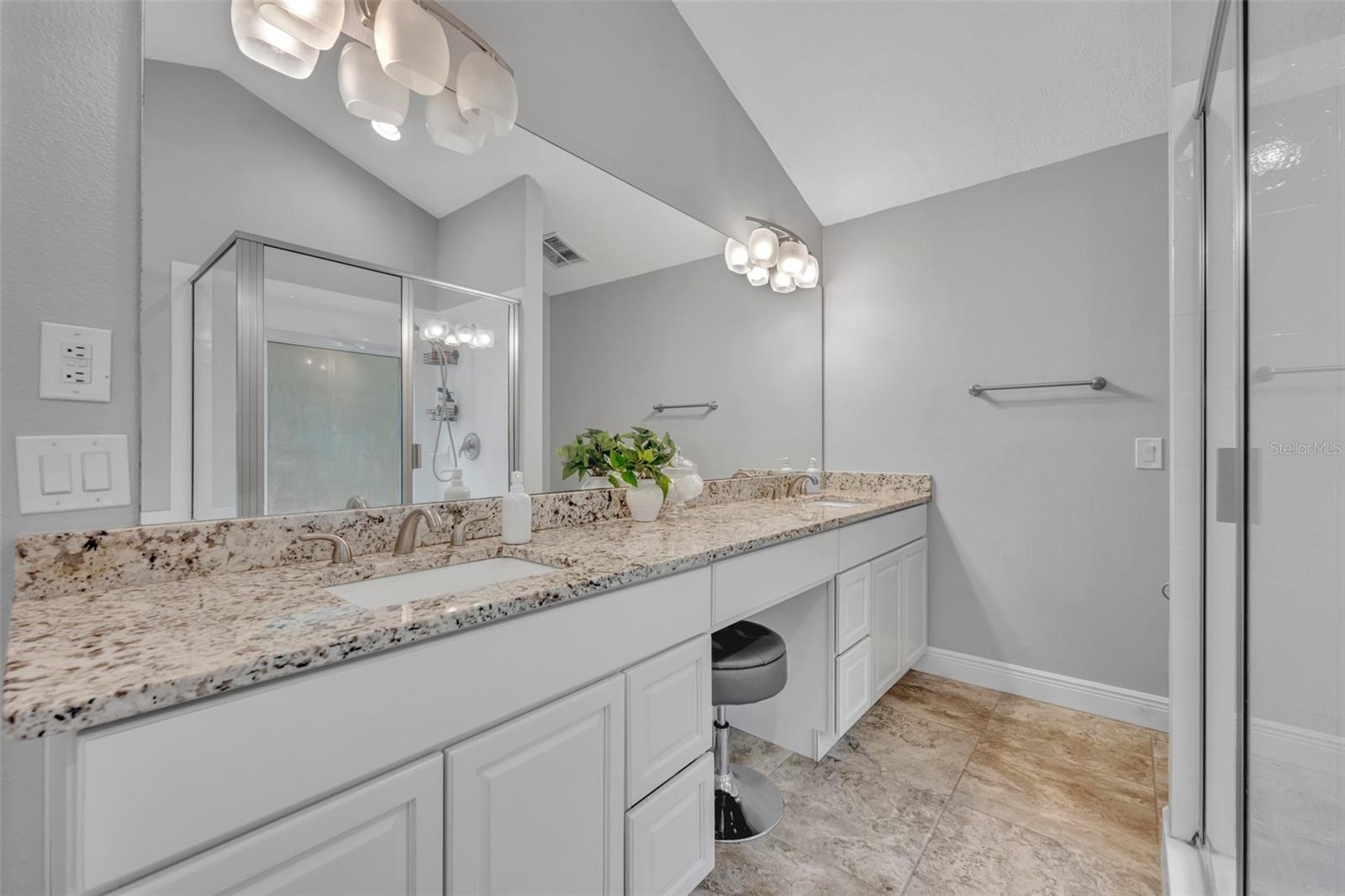 COUNTRYWALK PH 01 - Residential