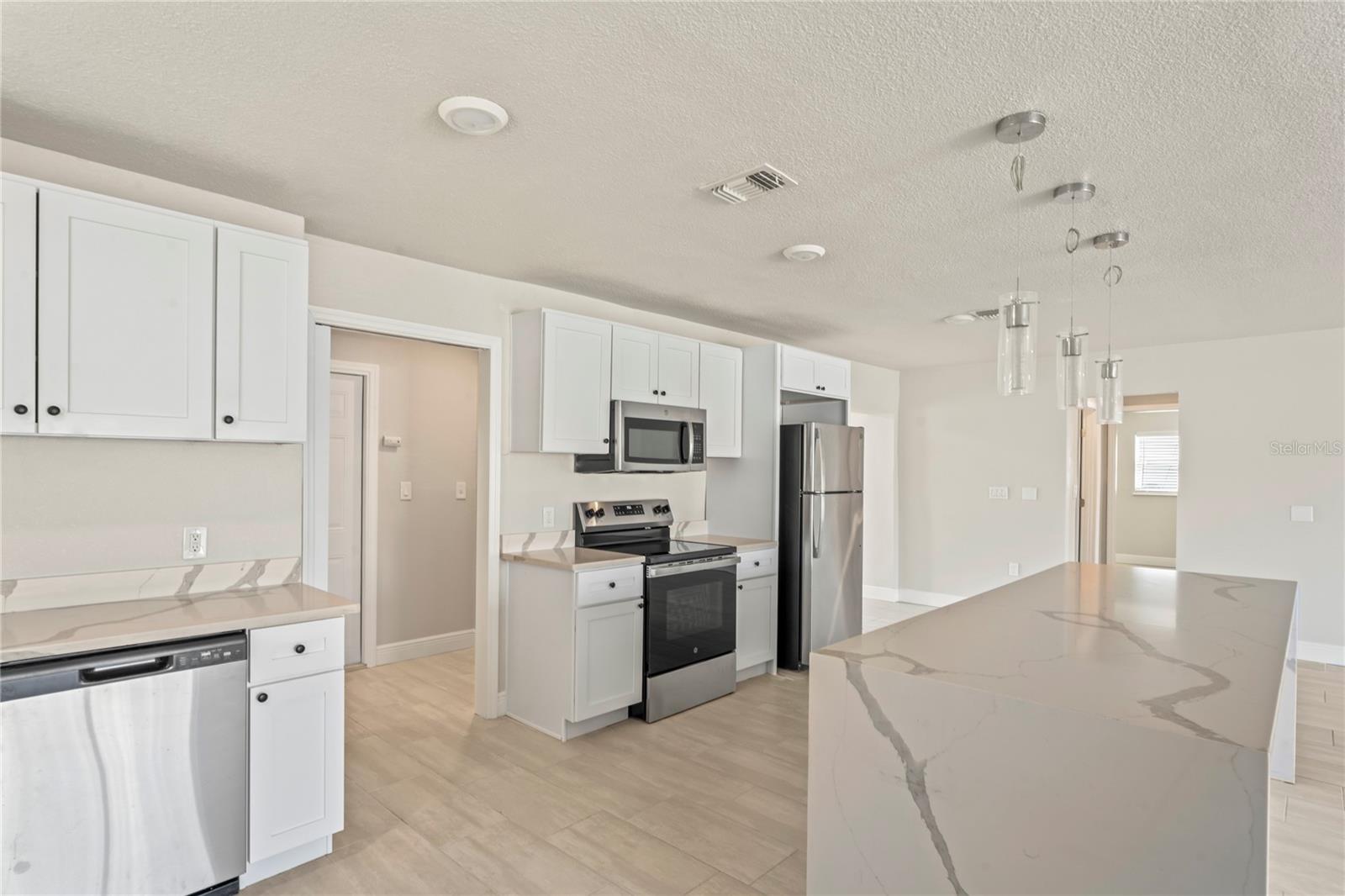 CRYSTAL ISLAND - Residential