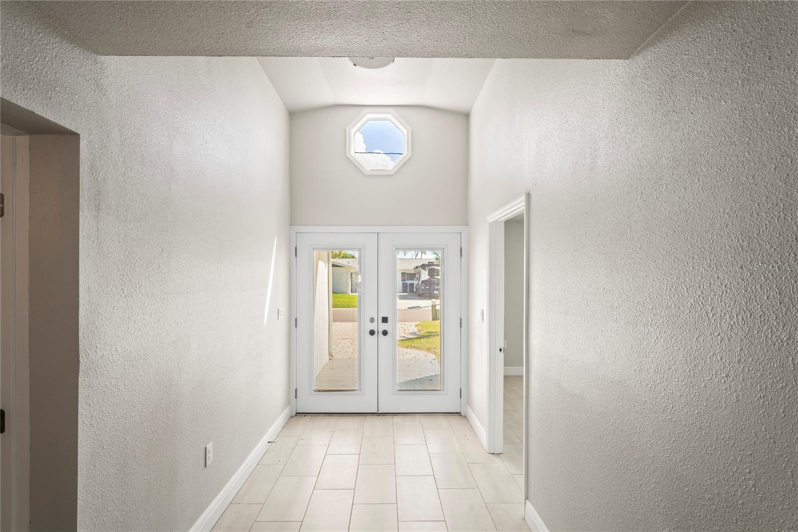 516 CRYSTAL DRIVE