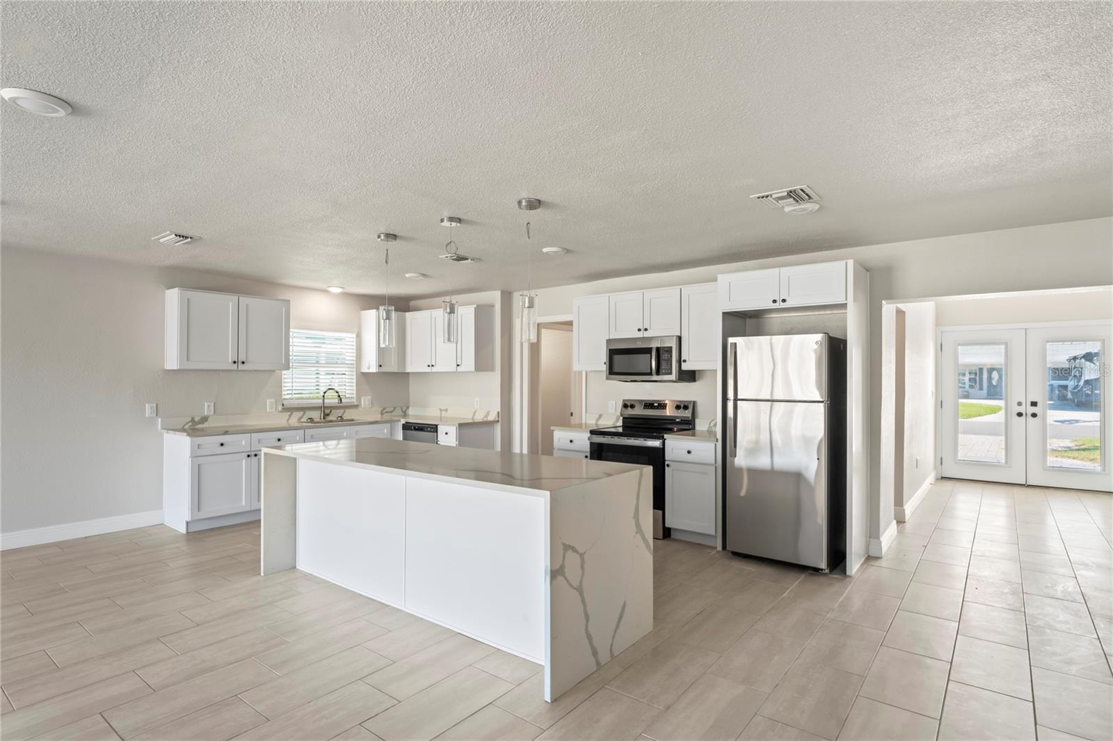 CRYSTAL ISLAND - Residential