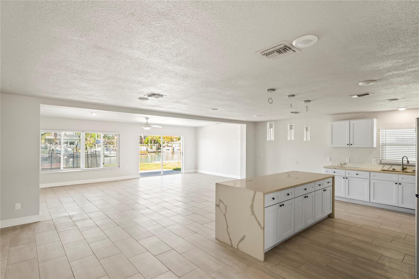 516 CRYSTAL DRIVE