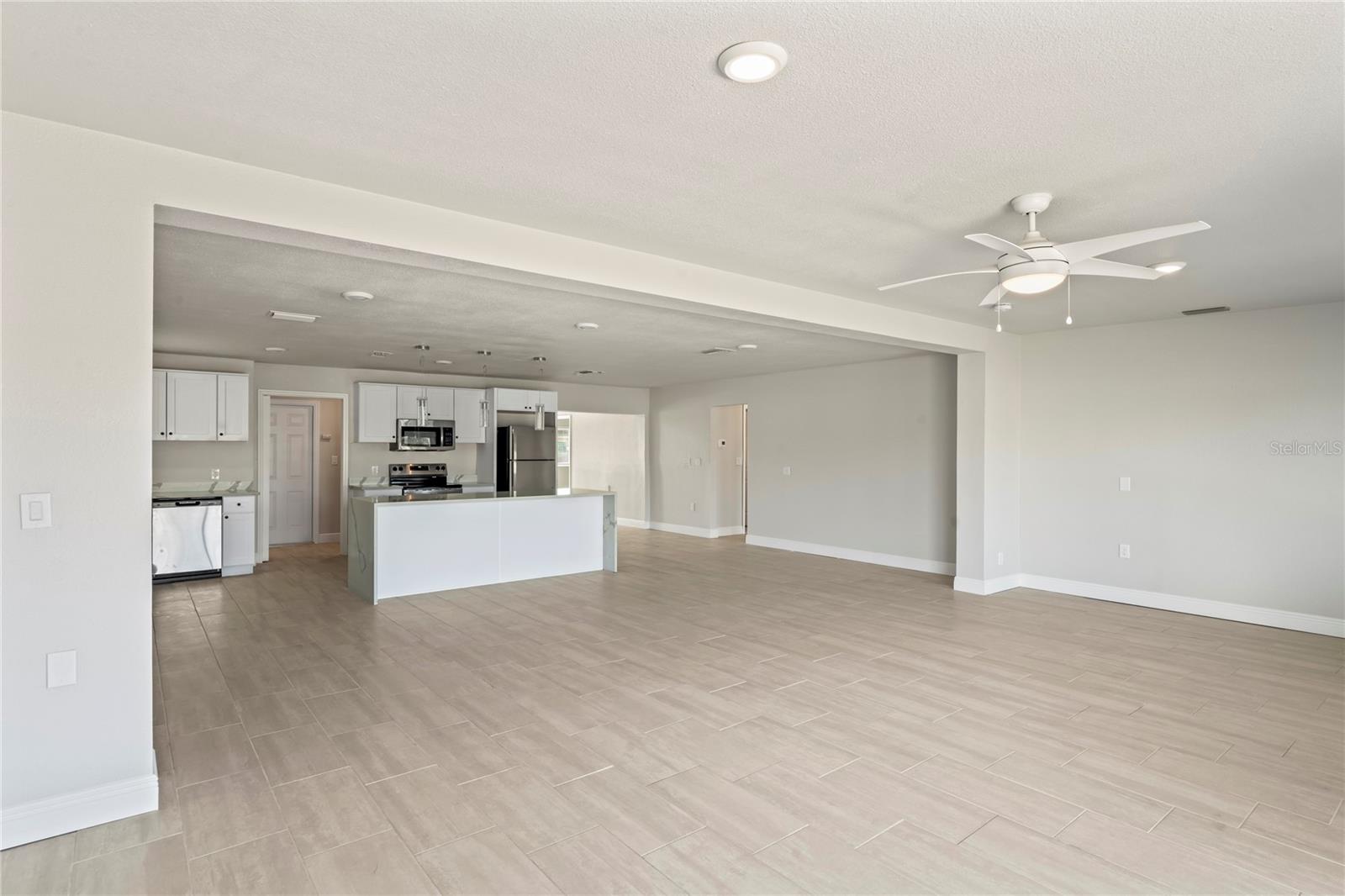 CRYSTAL ISLAND - Residential