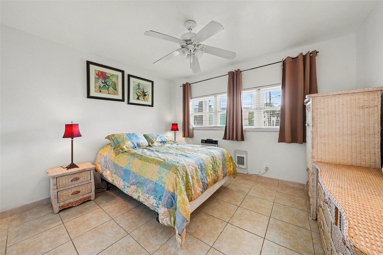 SUNSET PLAZA APTS CONDO - Residential