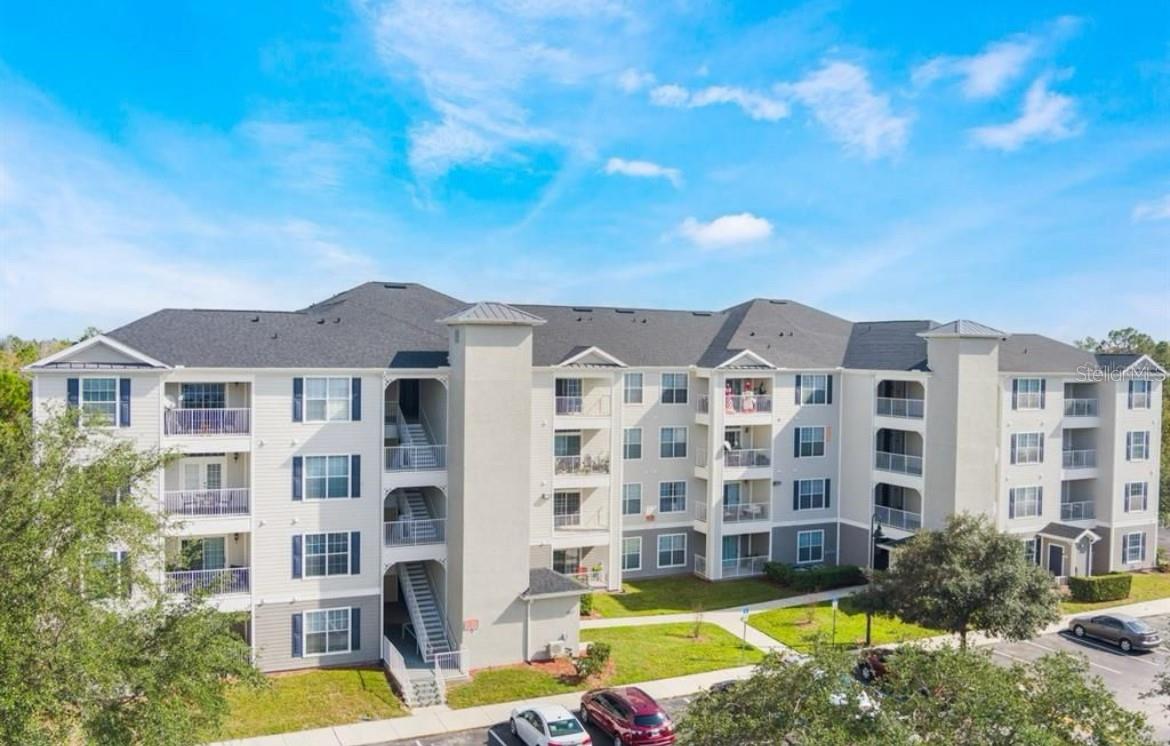 Spacious and well-appointed 3 bedrooms, 2 bathrooms, layout ideal for families and roommates.Situated in the Four Corners/Citrus Ridge area of Kissimmee, this condo offers easy access to major highways (including the 429), Disney parks, a variety of restaurants, and shopping centers Located in a secure, gated community complete with Swimming pool, Fitness center, Clubhouse and Dog park & walking trails. Turnkey condition featuring included appliances, updated finishes.Fully equipped with refrigerator, dishwasher, microwave, range/oven, garbage disposal, plus in-unit washer & dryer. Minutes from Walt Disney World, plus a variety of restaurants, shopping, and entertainment options. Easy access to major routes: Highway 192, I-4, and Florida’s Turnpike, with Highway 429 nearby.