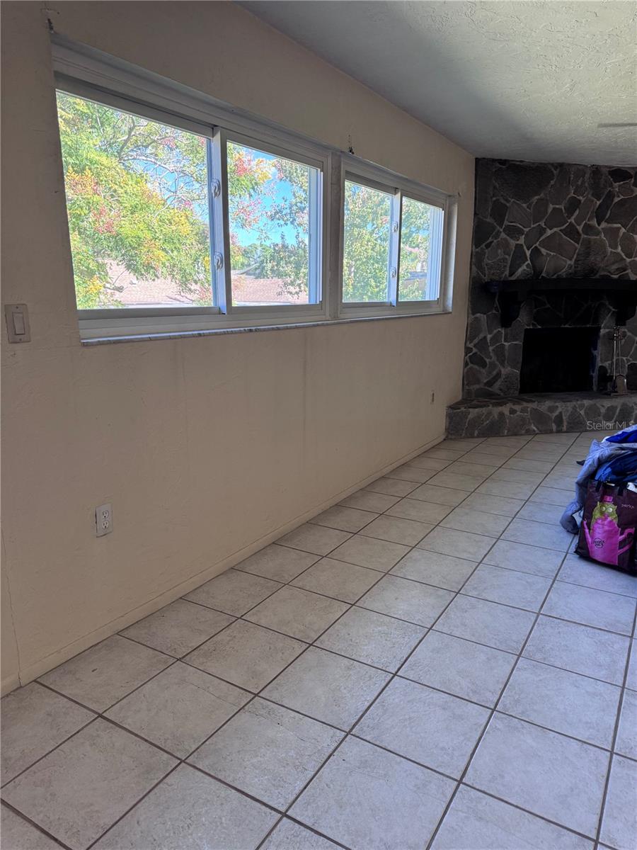209 LEAFWOOD ROAD
