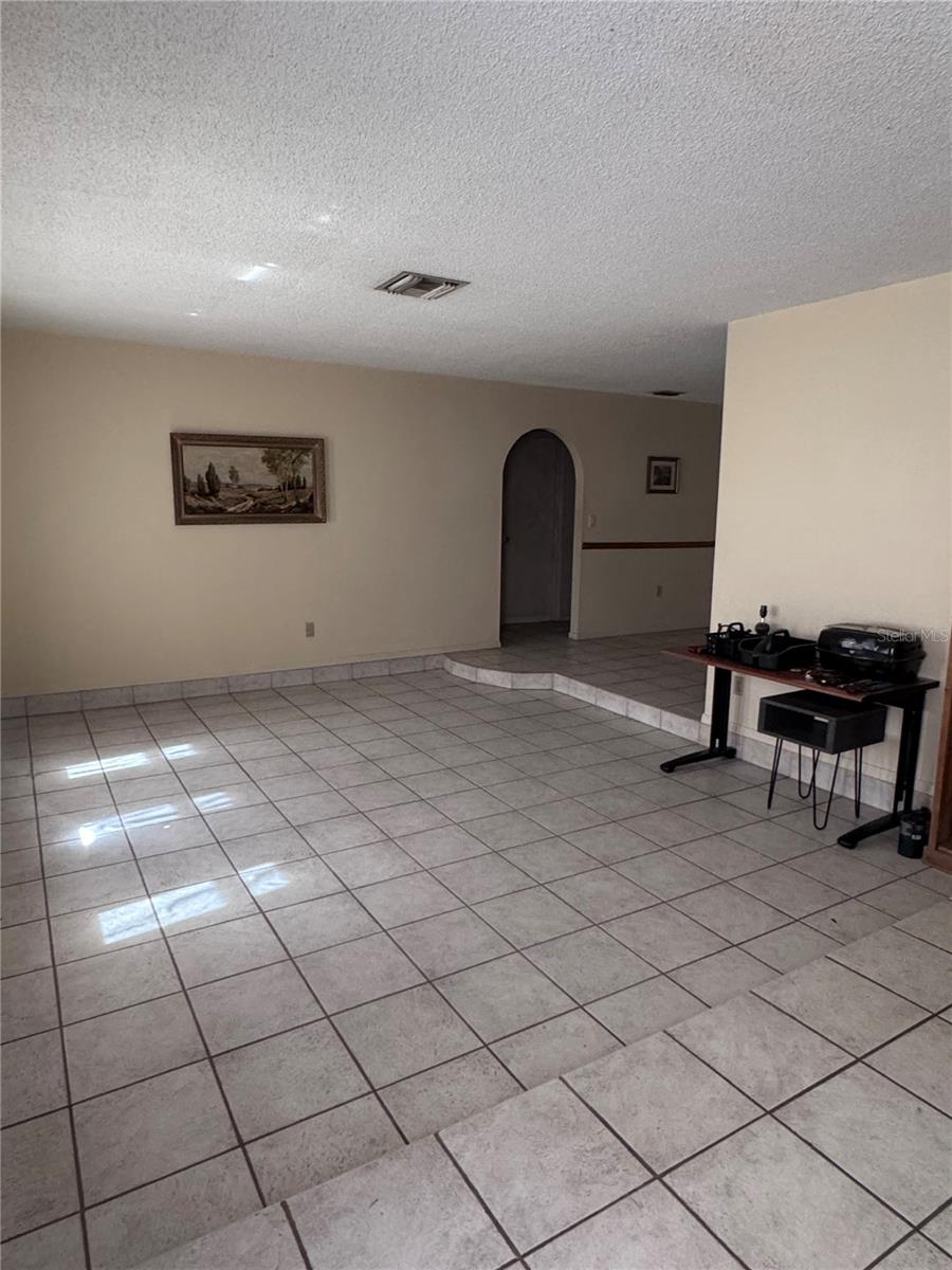 209 LEAFWOOD ROAD