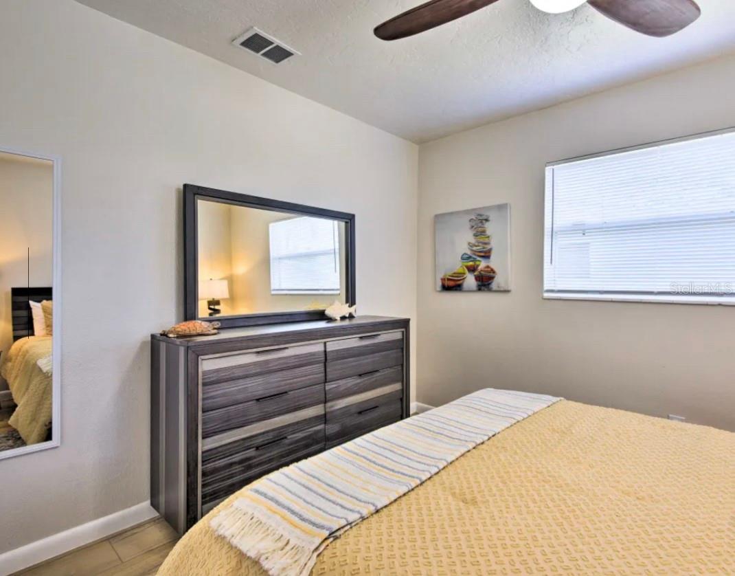 CEDAR MANOR - Residential Lease