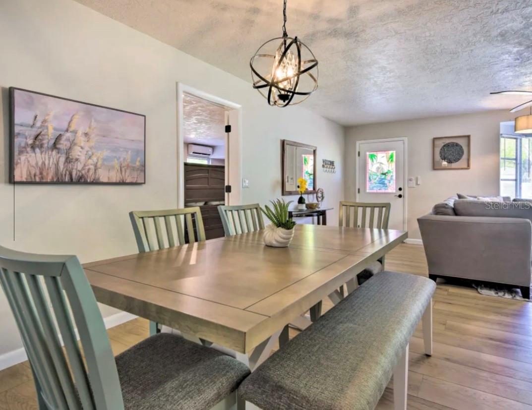 CEDAR MANOR - Residential Lease