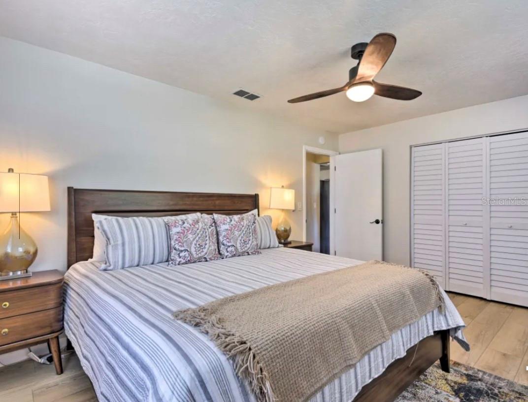 CEDAR MANOR - Residential Lease