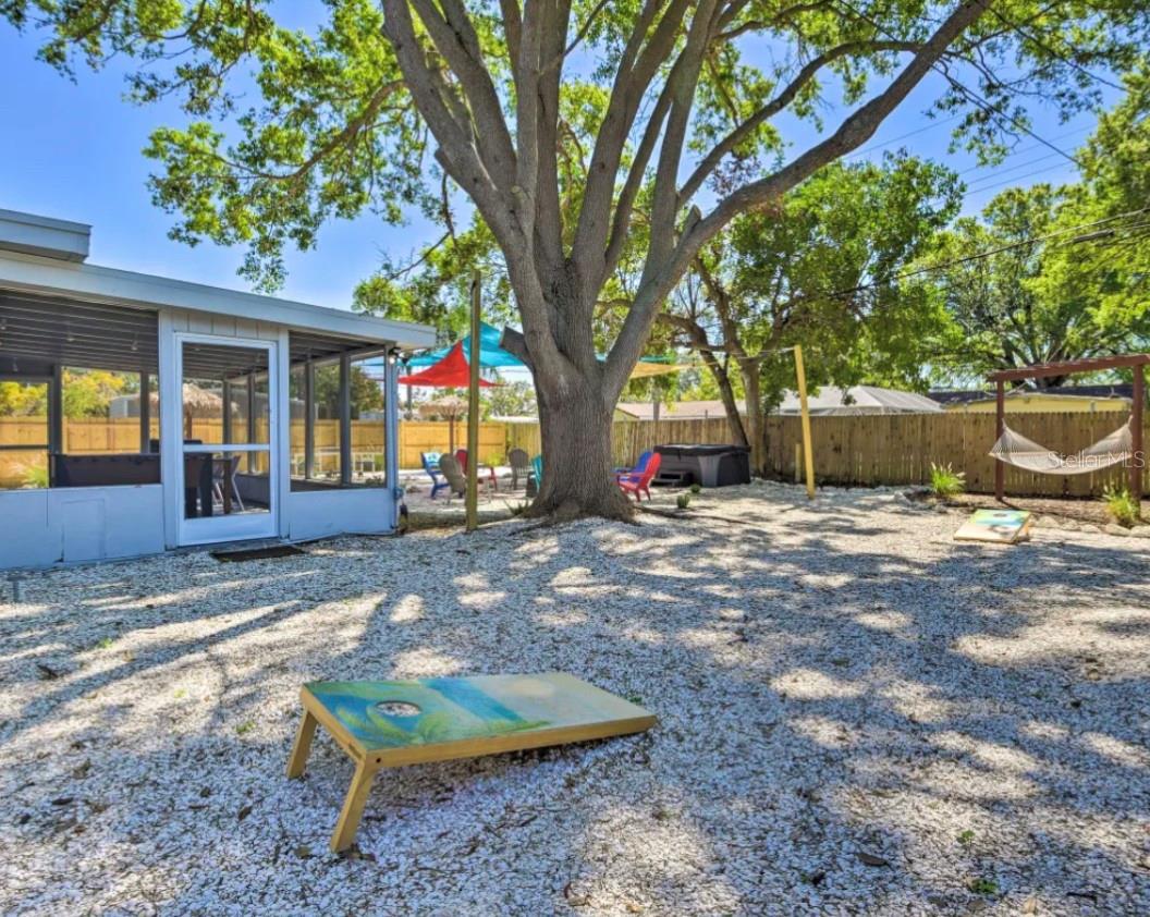 CEDAR MANOR - Residential Lease