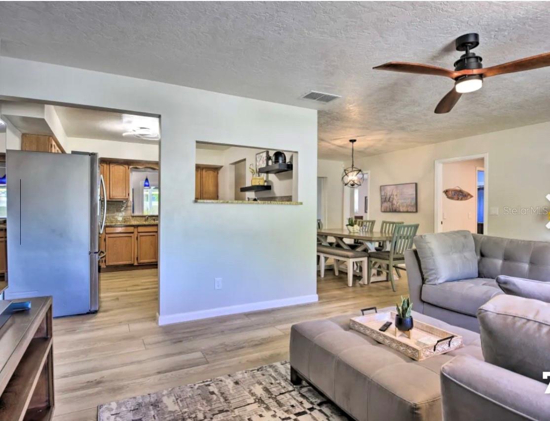 CEDAR MANOR - Residential Lease