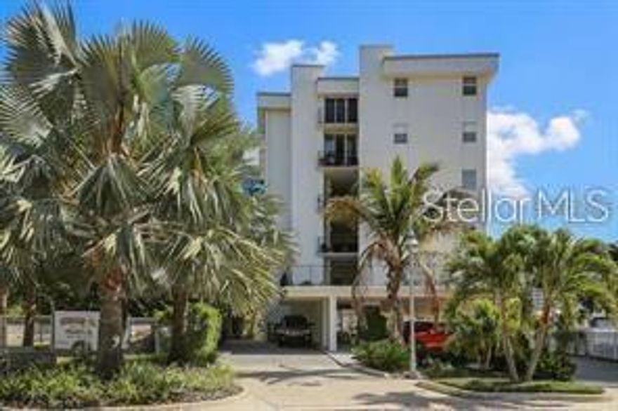 DOWNTOWN SARASOTA ANNUAL FURNISHED 2/2 ON THE BAY OVERLOOKING MARINA JACKS. This Golden Gate Point unit is available now for a 12 month lease at 4400 furnished or 3900 unfurnished. Owner will rent the winter months January through April at 6500/mo.
This beautiful rental boasts gorgeous views of Sarasota Bay and the city skyline from every room. Located in the boutique building of Marina View, the unit is pleasantly elegant with an open plan and hardwood floors throughout. The kitchen is complete with stainless steel appliances, hood range and lots of counter space. Both the master and guest suites are generous in size with bay views, and a peaceful and private balcony will be a favorite location for catching up on reading or having coffee. This pet friendly condo is in a fabulous location which makes it easy to step out for an invigorating walk across the Ringling Bridge, or a stroll to the famous Farmer’s Market. Downtown Sarasota is at your doorstep; a short walk to enjoy a cultural bouquet of theatre, opera, ballet, and symphony. Truly a gem, call for a showing! Tenant pays utilities and pest control service on an annual rental. Water is included. Seasonal rentals - utilities are included.