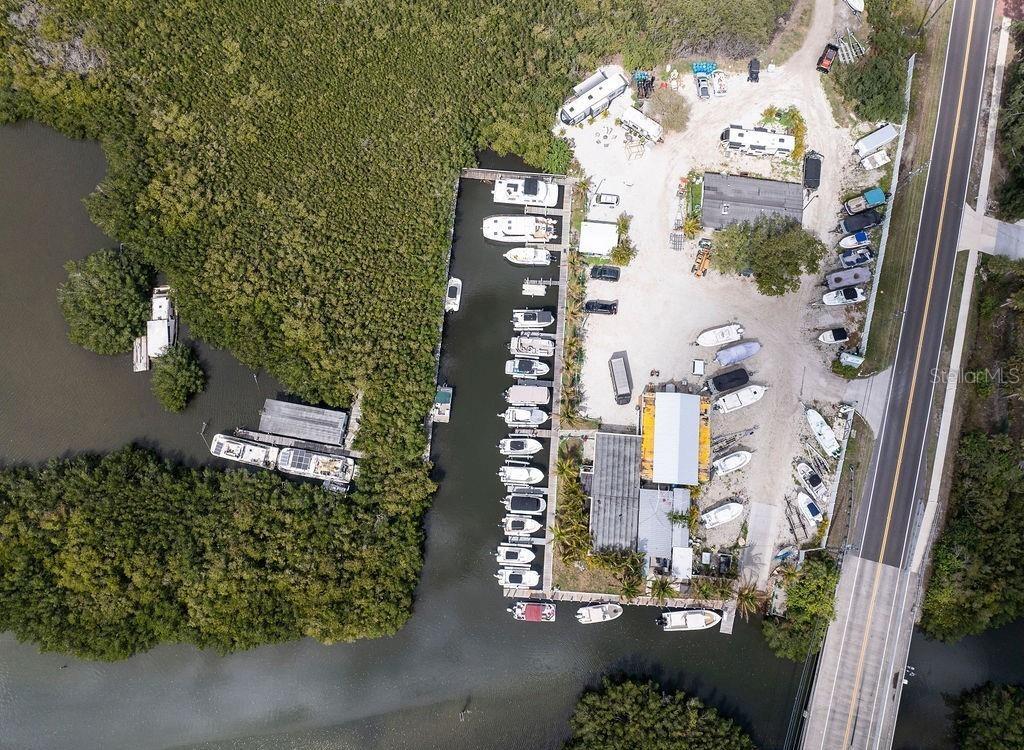 EAST TERRA CEIA - Commercial Sale