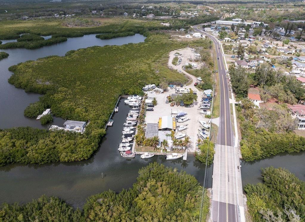EAST TERRA CEIA - Commercial Sale