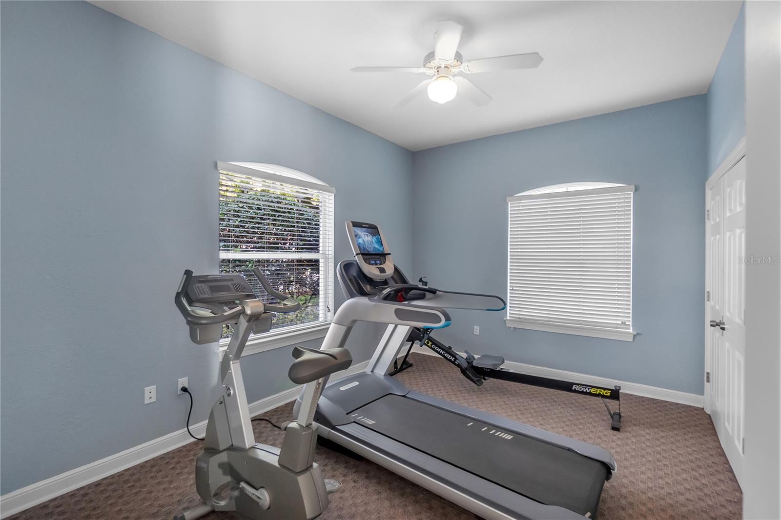 ACADEMY PARK PH II & III - Residential Lease