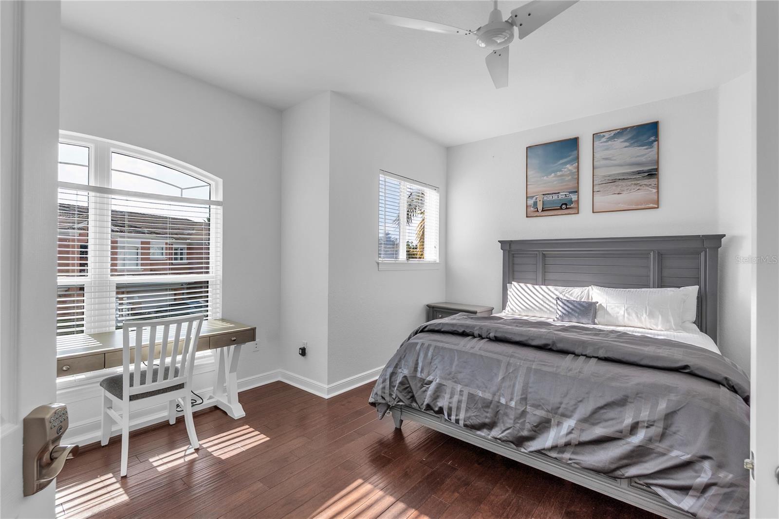 ACADEMY PARK PH II & III - Residential Lease