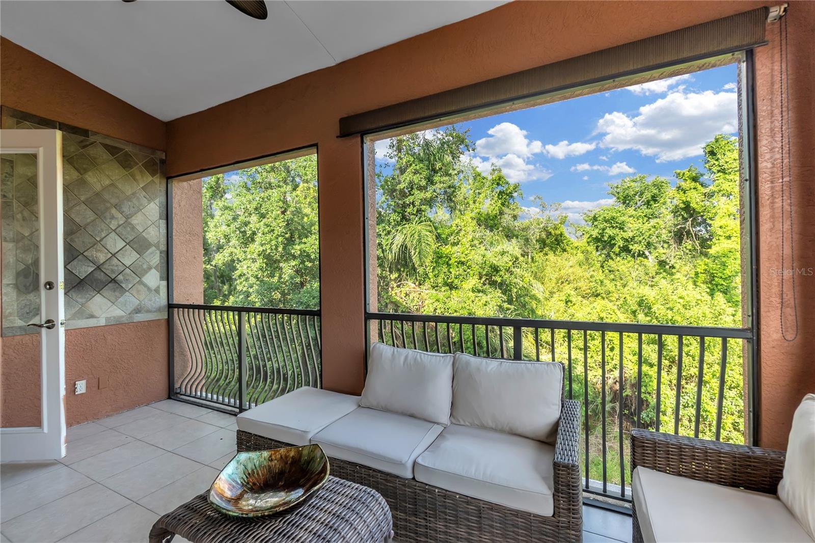 ACADEMY PARK PH II & III - Residential Lease