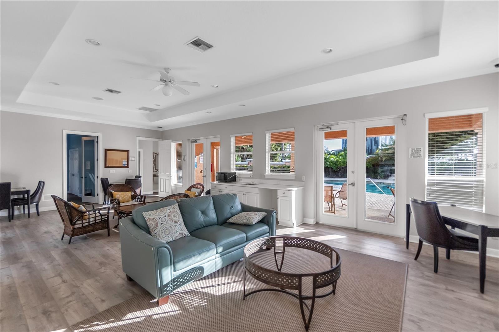 ACADEMY PARK PH II & III - Residential Lease