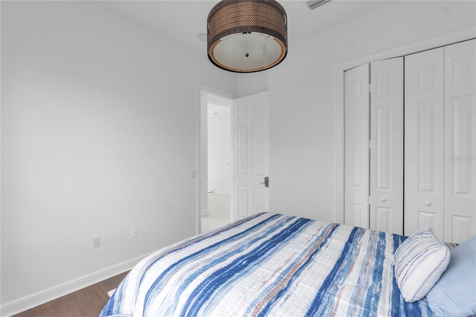 ACADEMY PARK PH II & III - Residential Lease