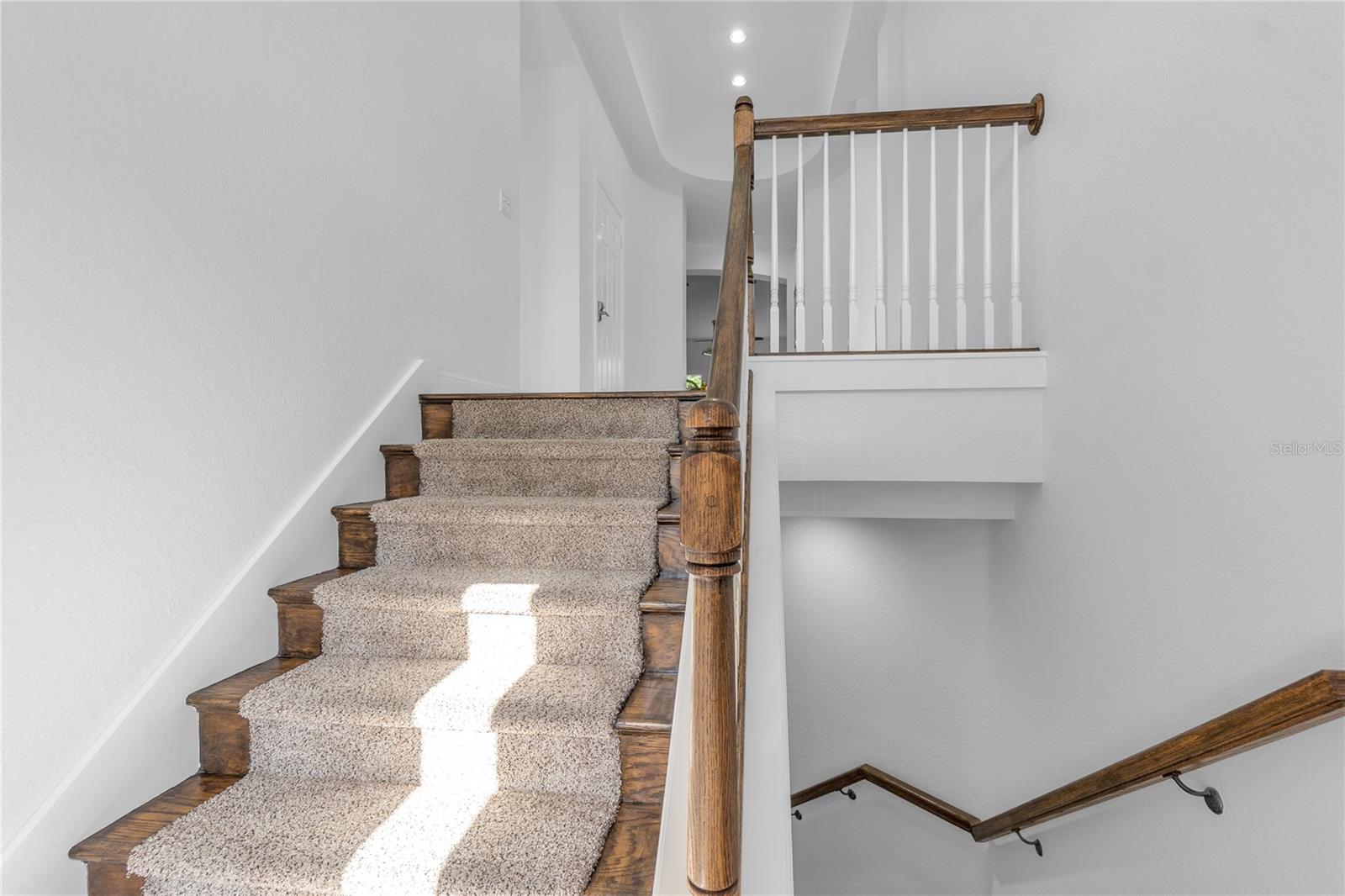 ACADEMY PARK PH II & III - Residential Lease