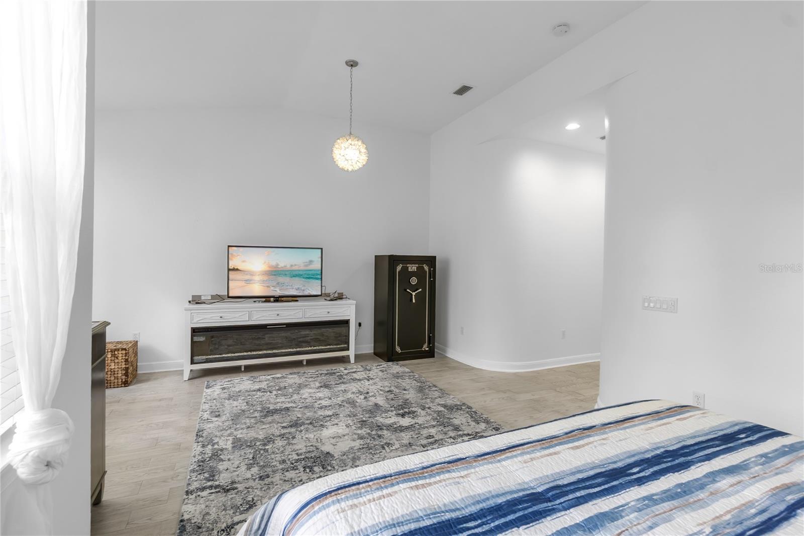 ACADEMY PARK PH II & III - Residential Lease