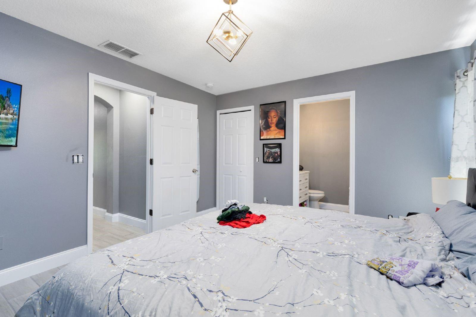 CLUBSIDE POINTE - Residential