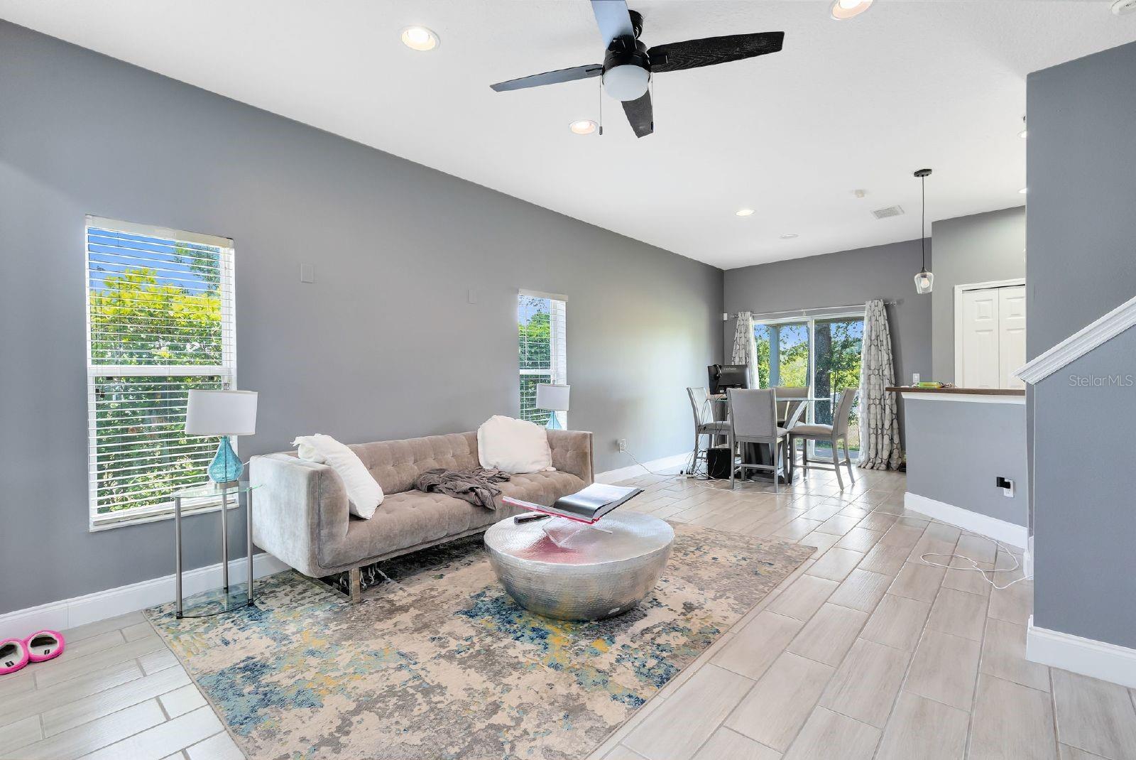 CLUBSIDE POINTE - Residential