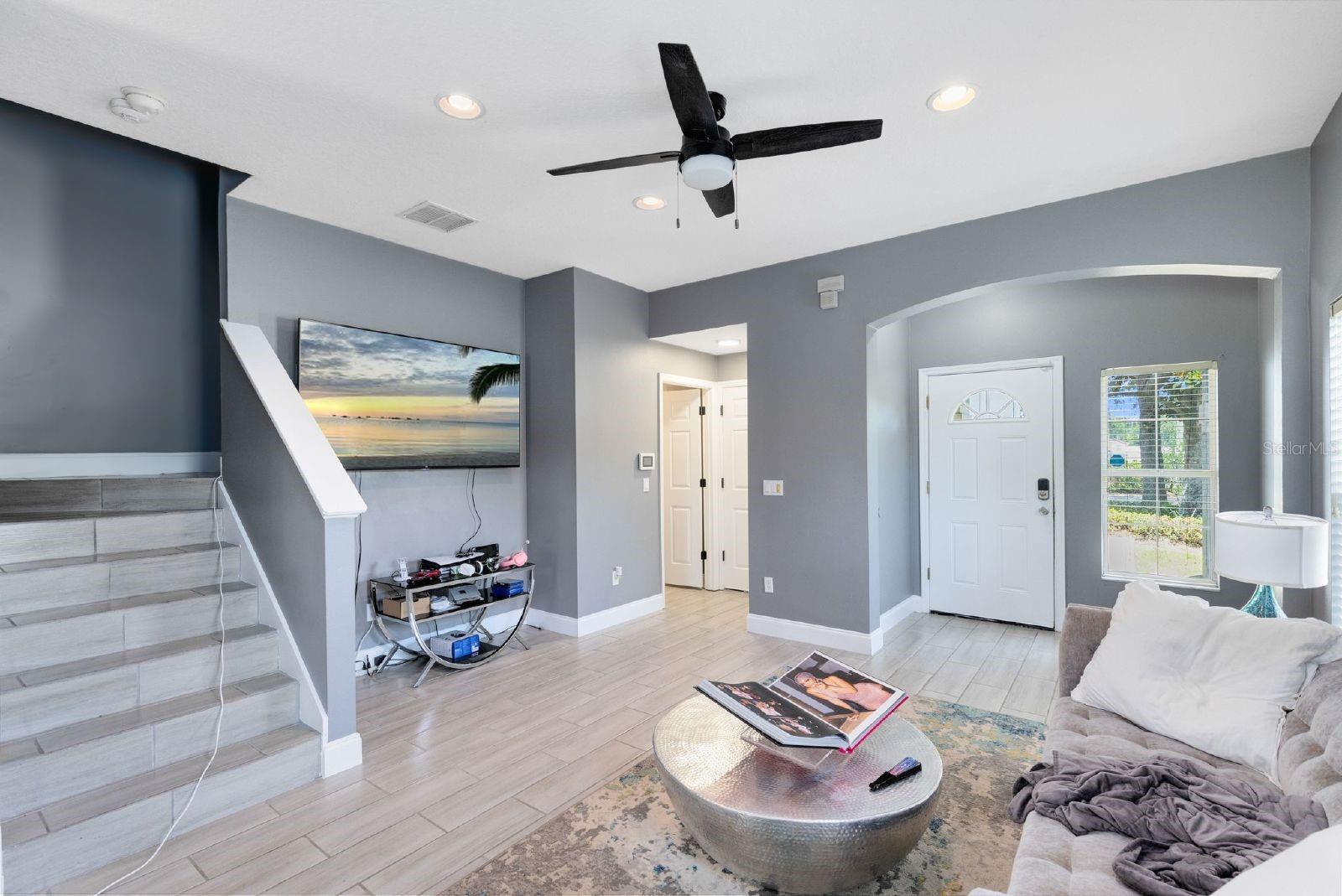 CLUBSIDE POINTE - Residential