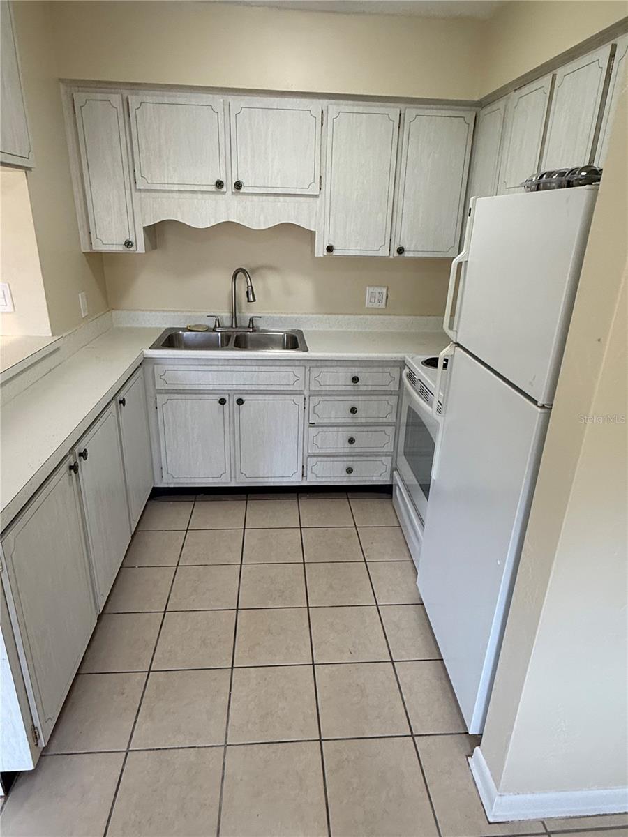2099 KINGS HWY #1 1