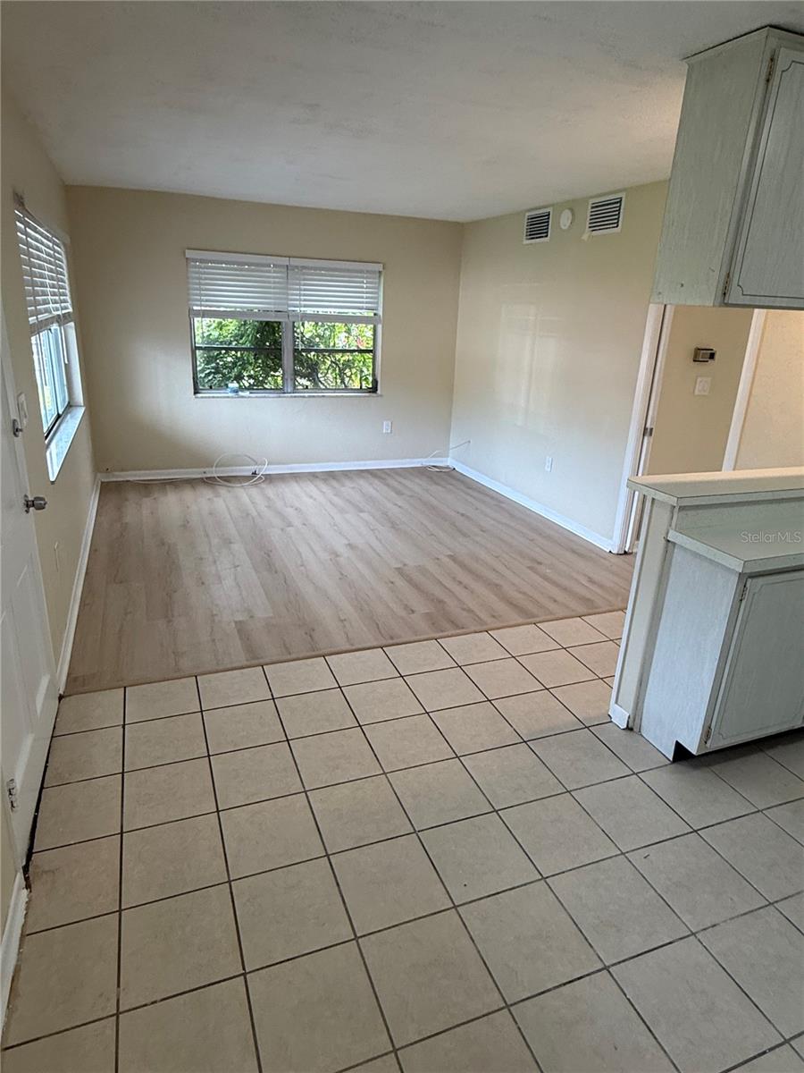 2099 KINGS HWY #1 1
