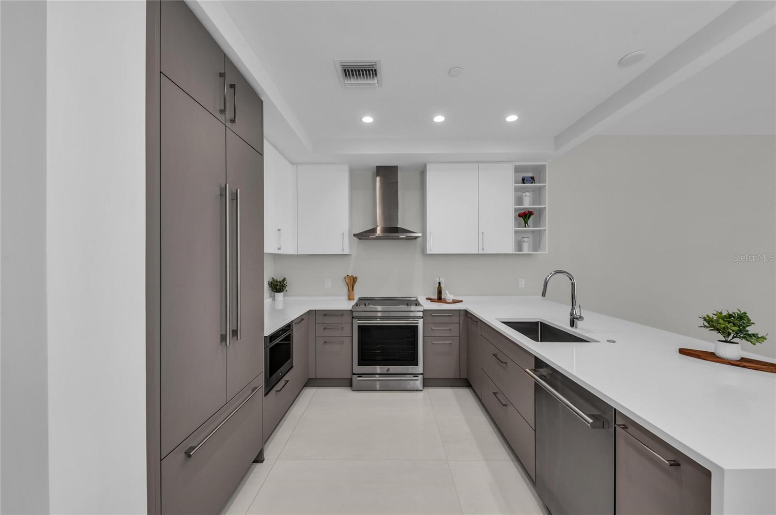 ART HOUSE CONDO - Residential Lease