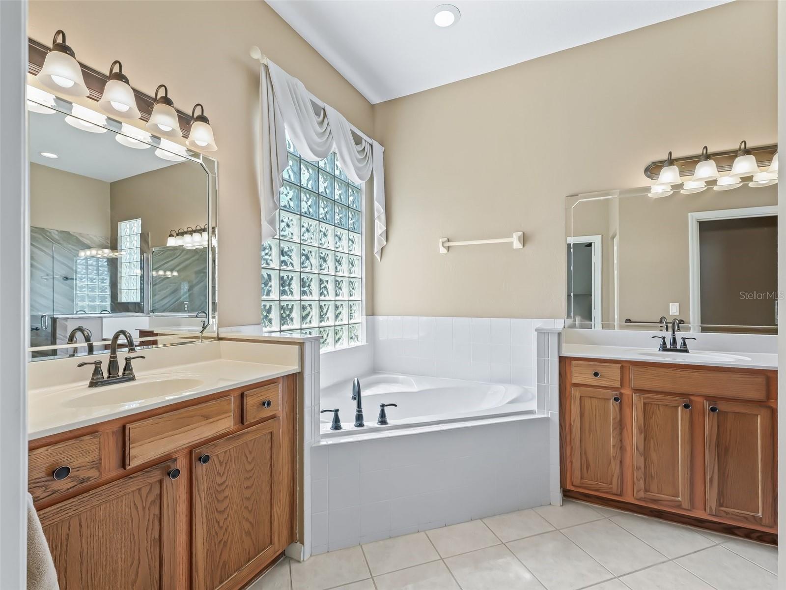 STONECREST - Residential