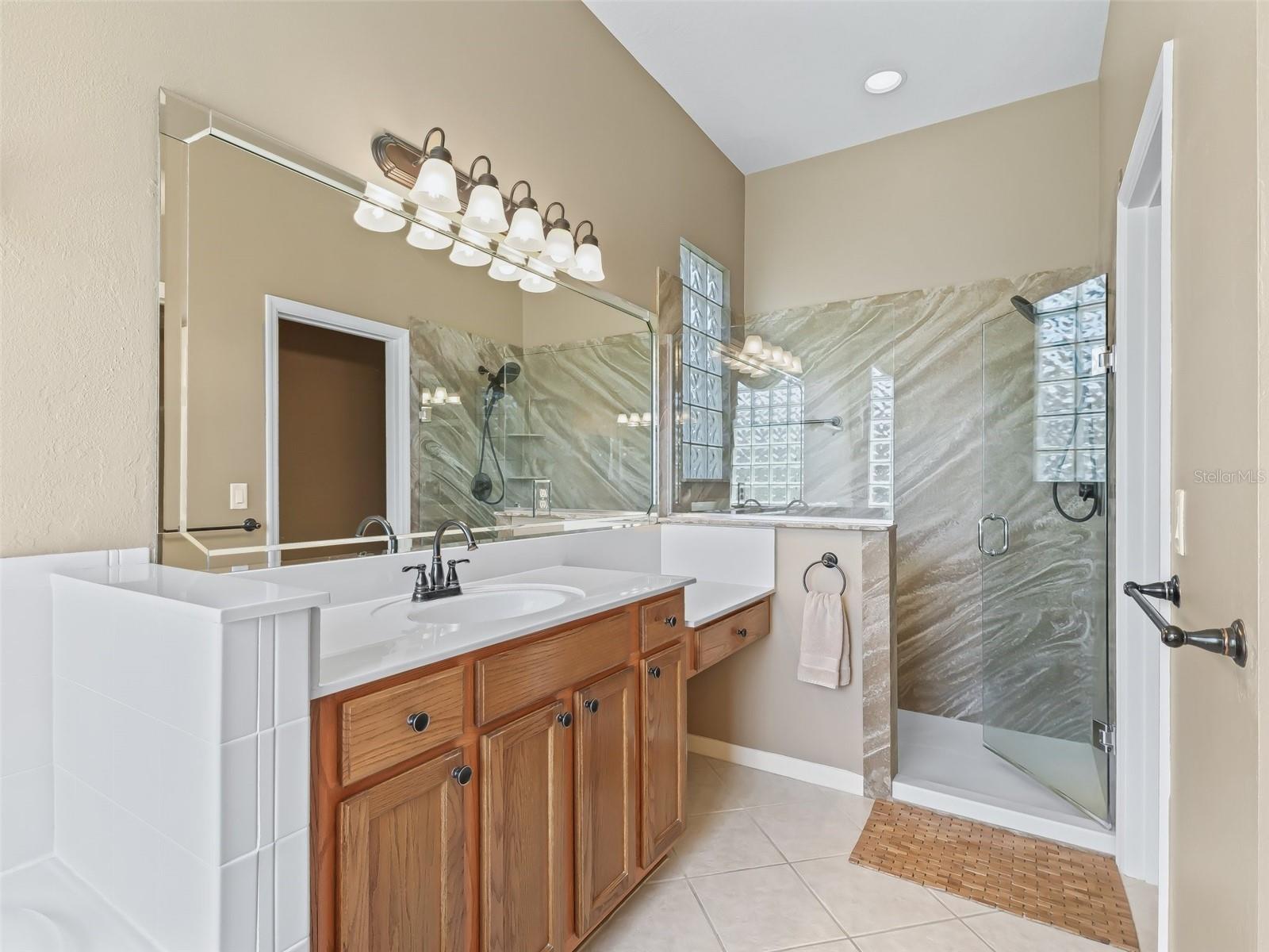 STONECREST - Residential