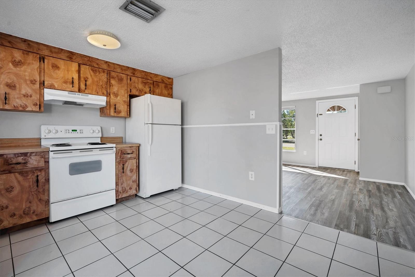 SOUTH VENICE - Residential