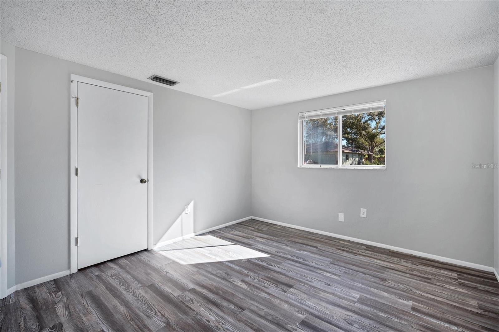 SOUTH VENICE - Residential