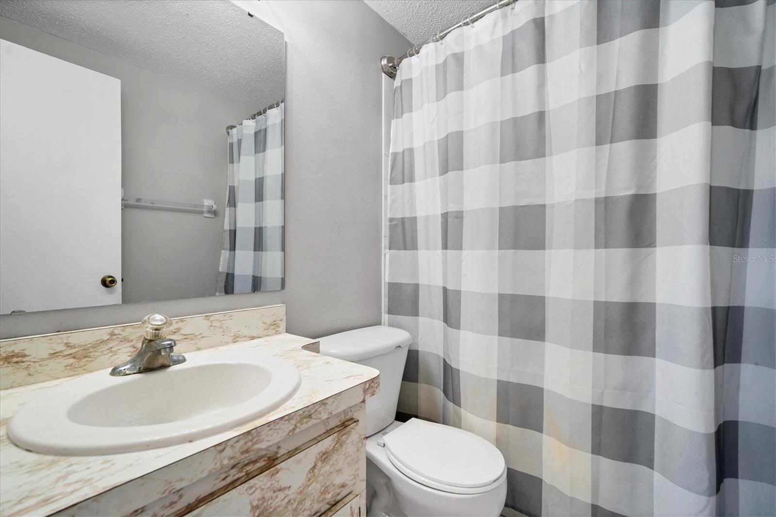 SOUTH VENICE - Residential